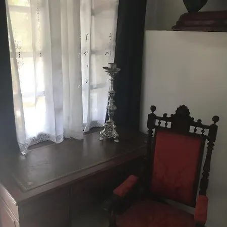 Stadthaus Mitten Im Kuenstlerviertel Von Arta Mit Zwei Wohnungen Buitenkant foto